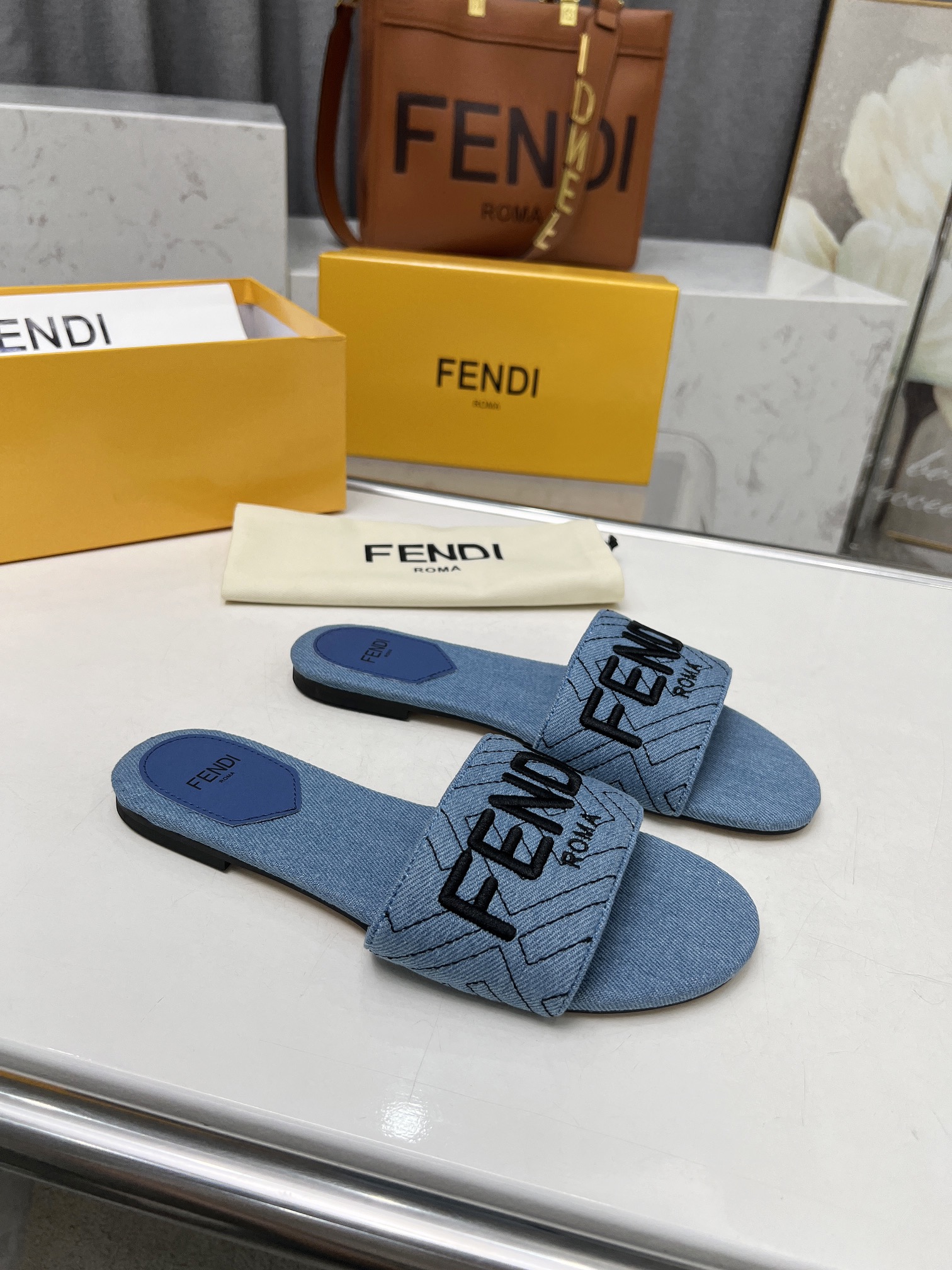 Fendi sz35-44 04